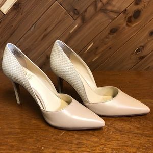 Vince Camuto 6.5 Nude/Tan Leather Pumps Heels